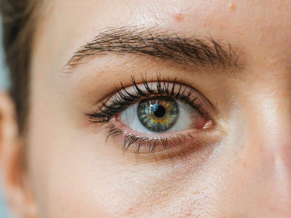 czarny eyeliner magnetyczny