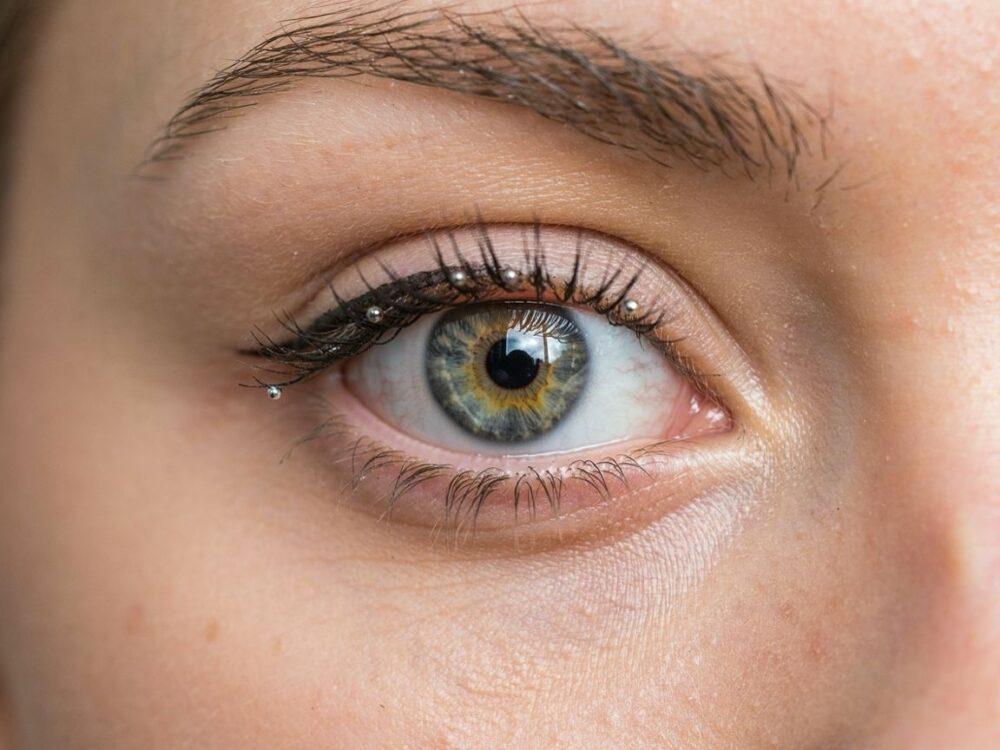 rzęsy na magnes z eyelinerem